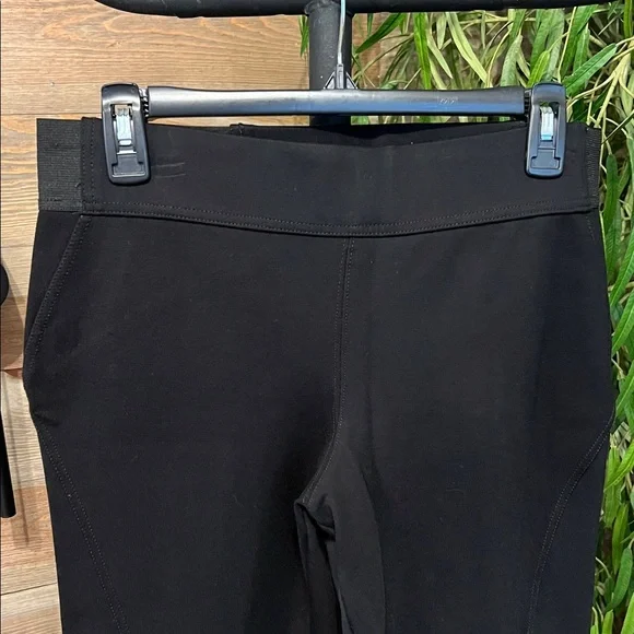 Simply Vera Wang black leggings/skinny pants. Like new. Large - Picture 3 of 6
